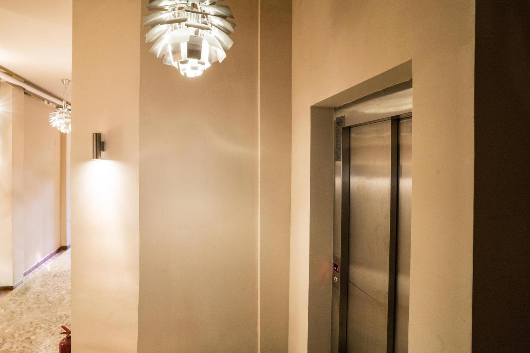 Athenaeum Spacious& Cozy 1Br Prime Location W Balcony Bucharest Exterior photo